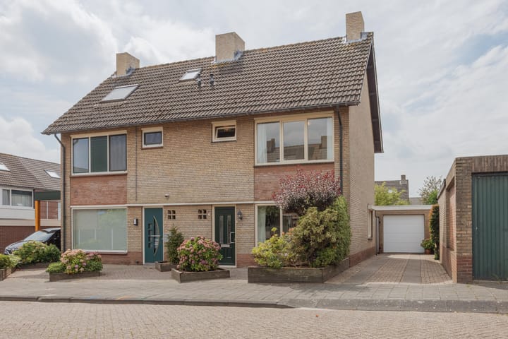 Biezenstraat 3 in Raamsdonksveer