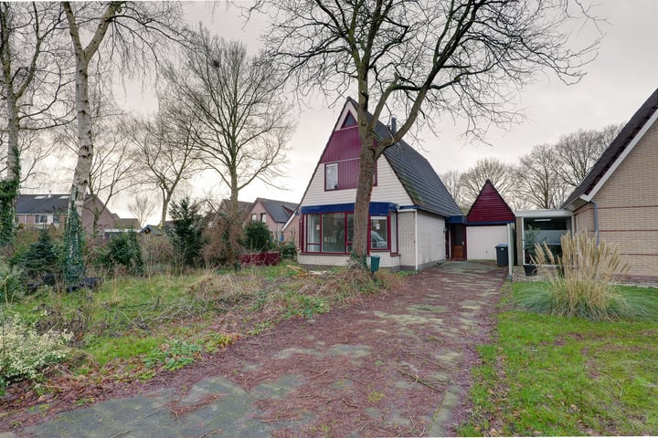 Biezenveld 30 in Assen