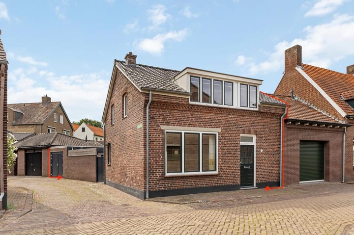 Bij de Gracht 2 in Susteren