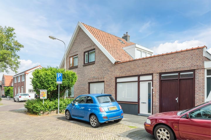 Bijdorpstraat 6 in Voorschoten Foto