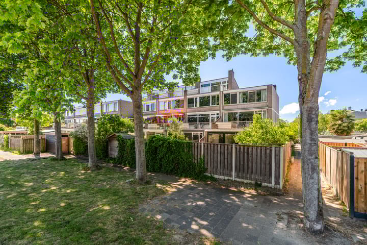 Photo of property Bijster 77, Hoogvliet Rotterdam
