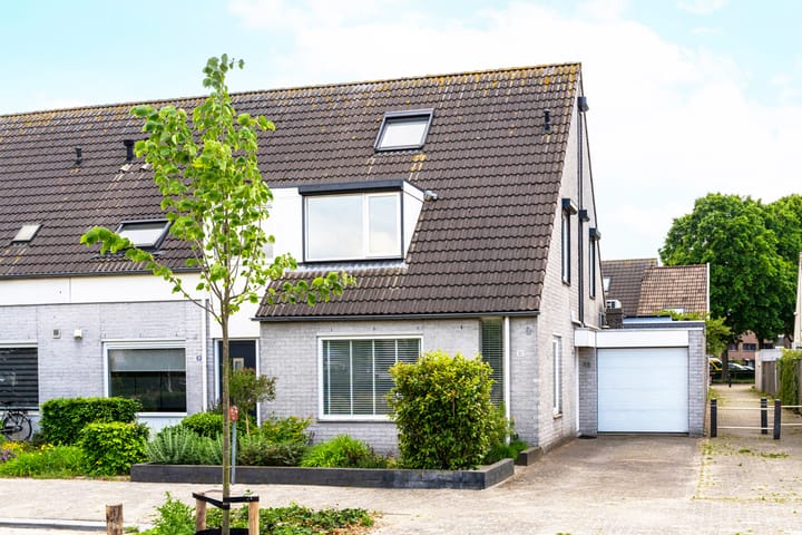 Bijsterveldenlaan 32 in Tilburg foto