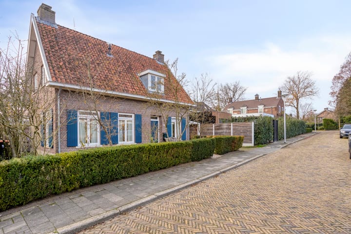 Photo of property Bijvanckstraat 6, Oldenzaal