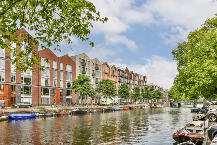 Bilderdijkkade 52B in Amsterdam