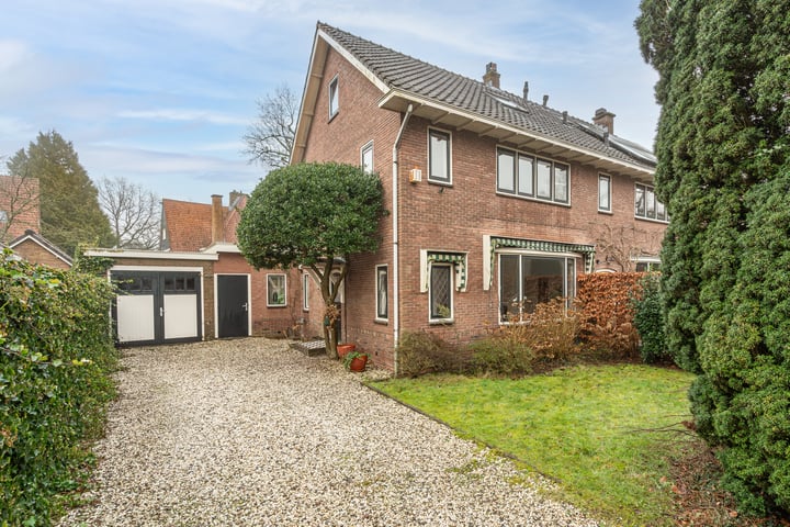 Bilderdijklaan 22 in Baarn