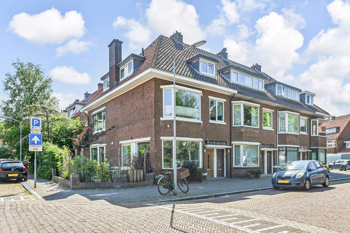 Bilderdijkplein 13 in Voorburg