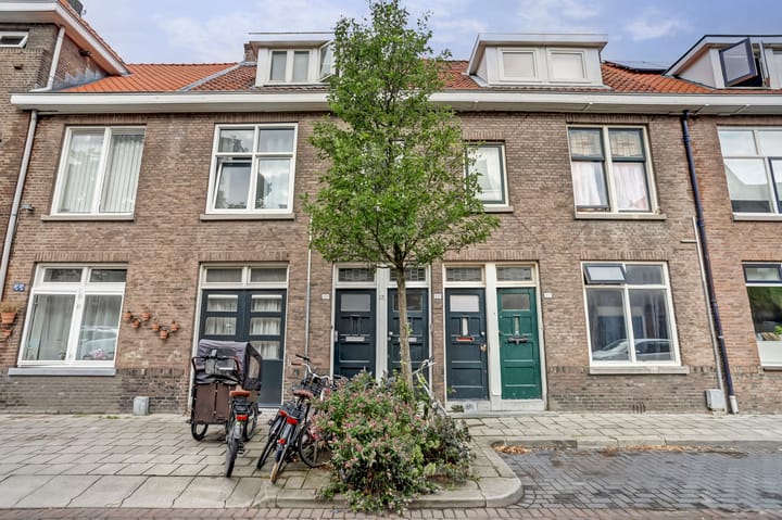 Bilderdijkstraat 33A in Schiedam photo