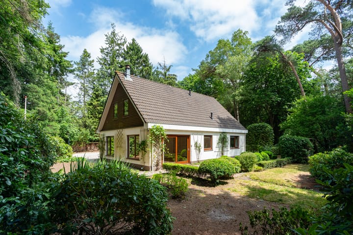 Binckhorstlaan 2 in Hollandsche Rading
