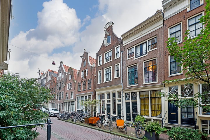 Binnen Brouwersstraat 27 in Amsterdam