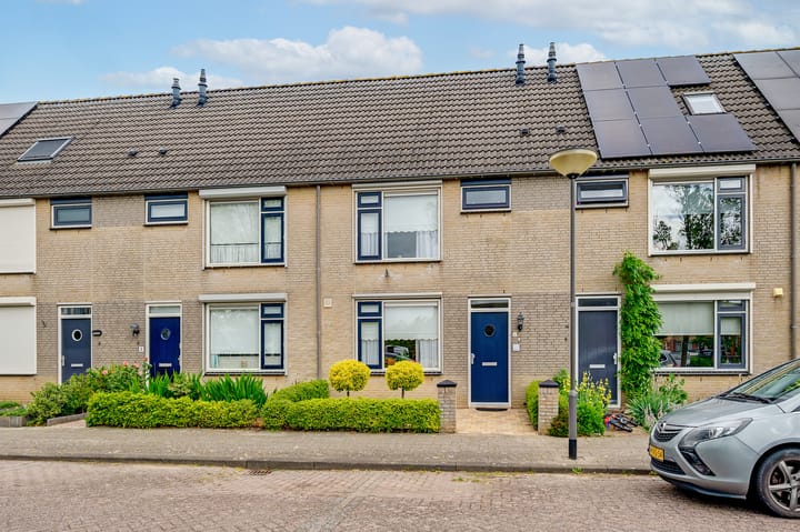 Photo of property Binnengriend 6, Werkendam