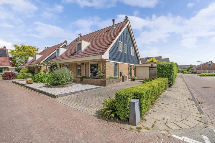 Photo of property Binnenhof 2, Ens