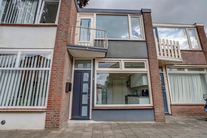 Bisschop Aelenstraat 35 in Tilburg