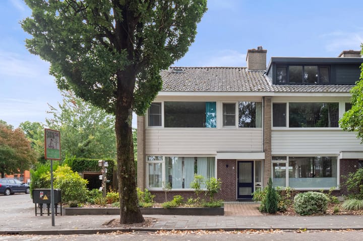 Bisschop Zwijsenplein 1 in Vught