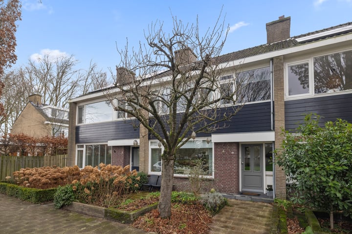 Bisschop Zwijsenplein 8 in Vught