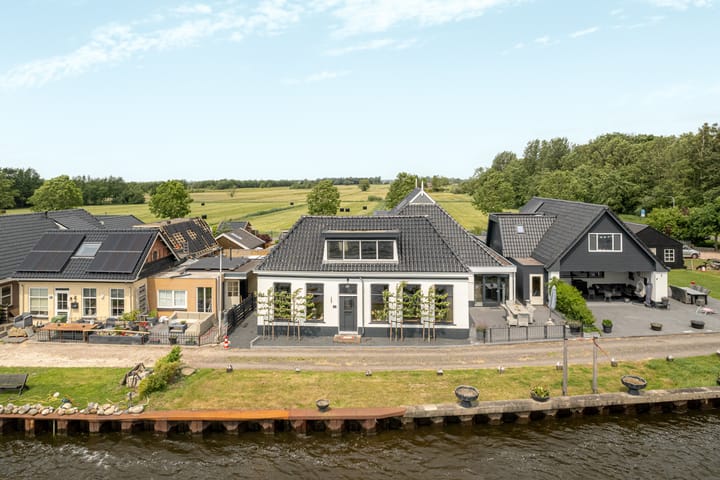 Blauforlaet 2B in Augustinusga