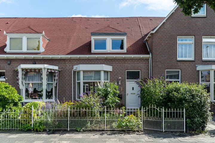 Bleeklaan 61 in Leeuwarden Foto