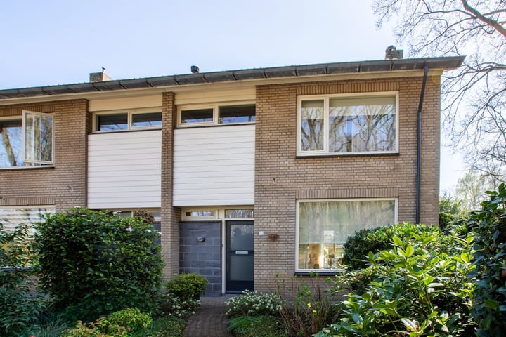 Photo of property Bloemendaal 32, Bergen op Zoom