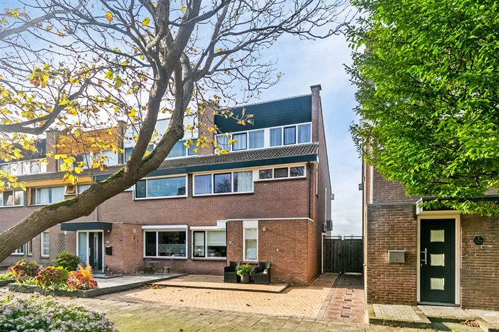 Bloemenlaan 110 in Sint-Maartensdijk