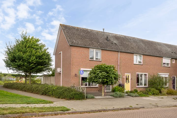 Bloemenlaan 184 in Sint-Maartensdijk