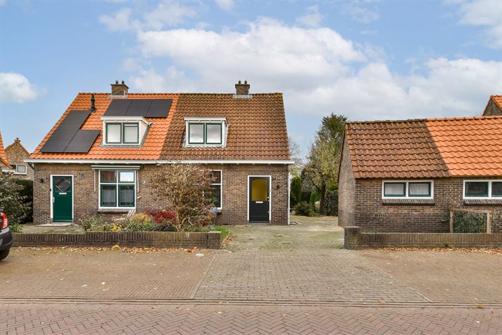 Bloemenweg 3 in Huizen