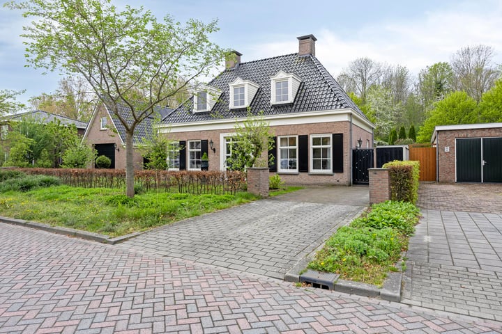 Bloemenzoom 121 in Swifterbant