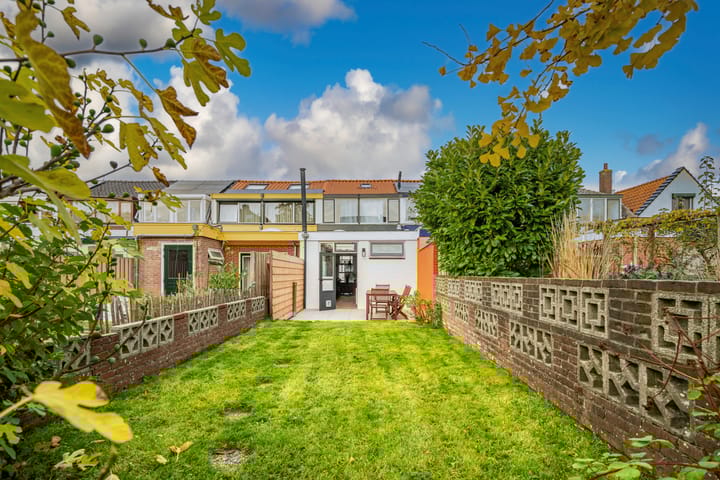 Bloemistenlaan 9 in Leiden