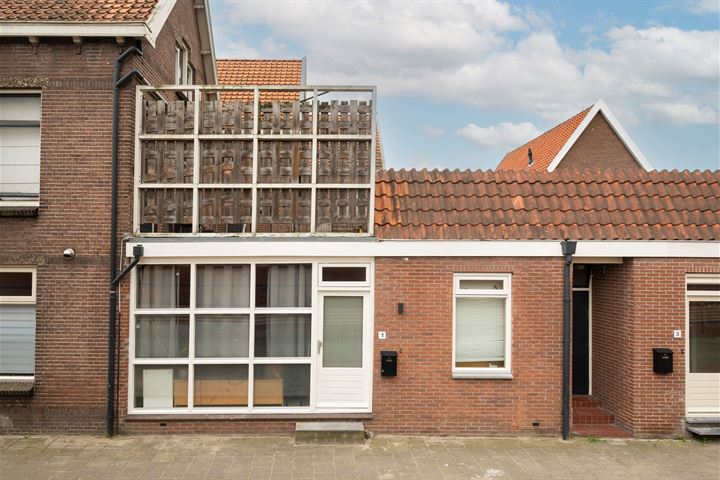 Blokhuisstraat 1 in Leerdam