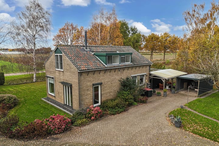 Blokzijlerdwarsweg 11 in Marknesse foto