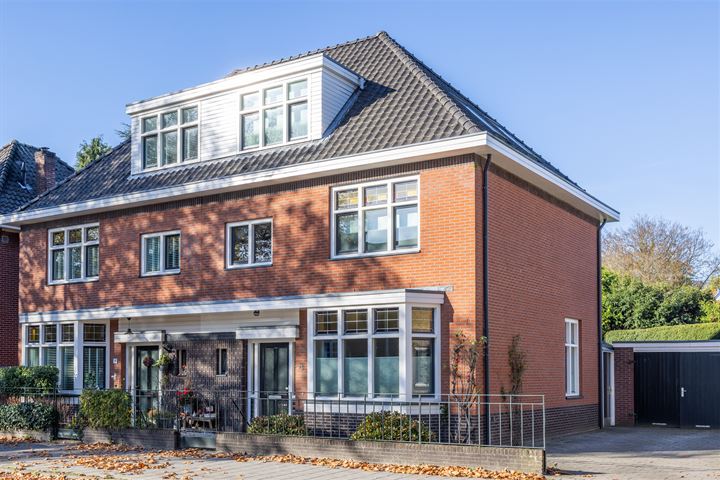 Boddenkampsingel 21 in Enschede