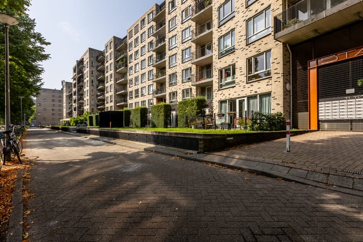 Boezemkade 119 in Rotterdam photo