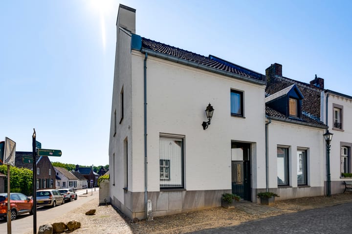 Bogenstraat 44 in Thorn
