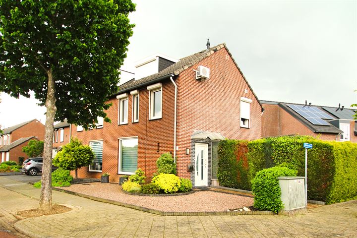 Bolderstraat 32 in Maasbracht