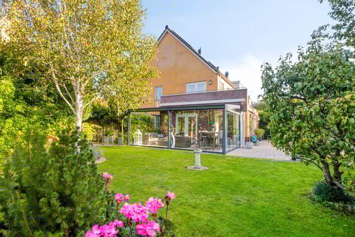 Bolivar 57 in Hoofddorp
