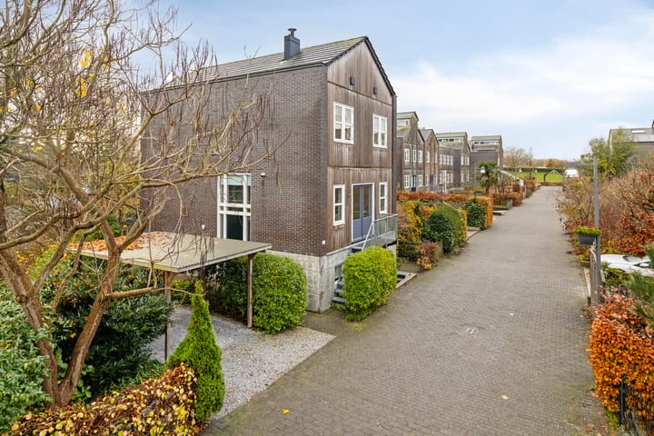 Bonairepier 1 in Almere foto