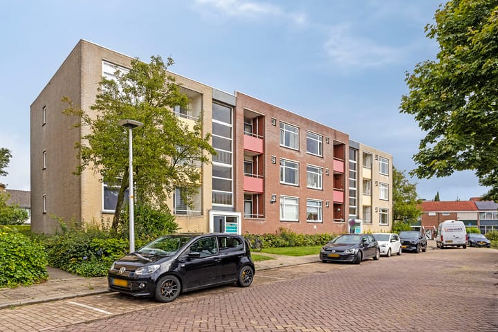 Bonairestraat 22 in Hengelo photo