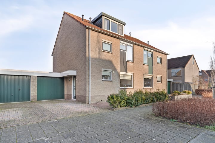 Bonenkruidstraat 4 in Almere