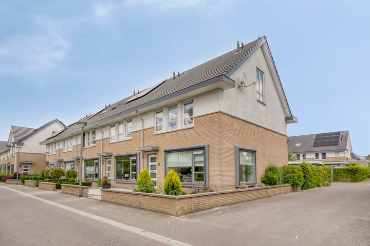Bongerd 35 in Borne foto