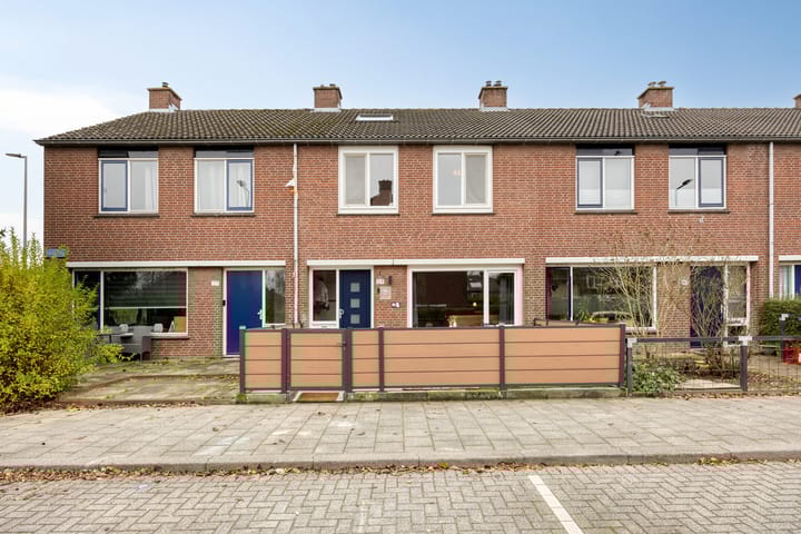 Photo of property Bongweg 129, Hoogvliet Rotterdam