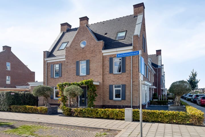 Bonifatiusstraat 1 in Rijnsburg