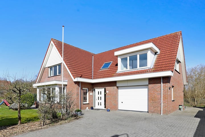 Photo of property Boomwei 15, Burgh-Haamstede