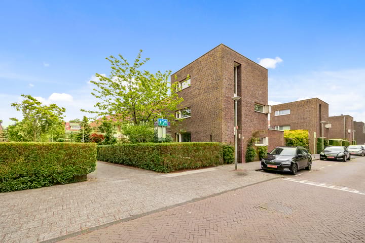 Photo of property Bootsmansingel 45, 's-Gravenhage