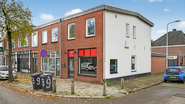 Bornerbroeksestraat 233 in Almelo Foto