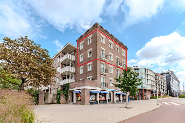 Bos en Lommerweg 246B in Amsterdam