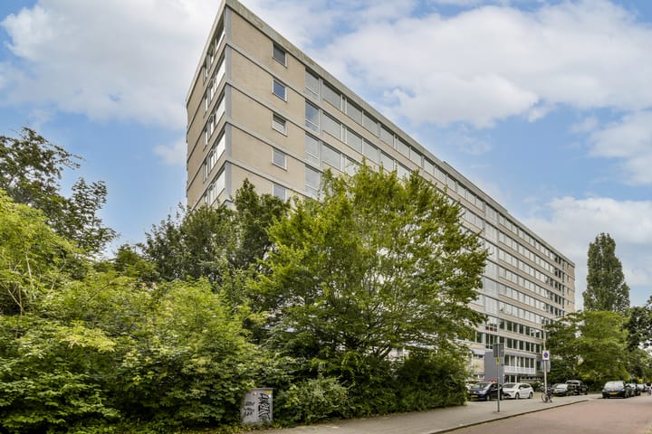 Bos en Vaartlaan 114 in Amstelveen