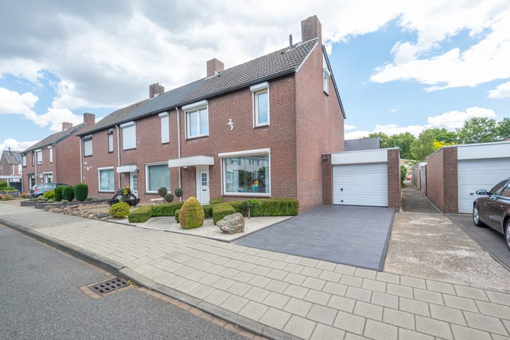 Bosbeek 10 in Geleen