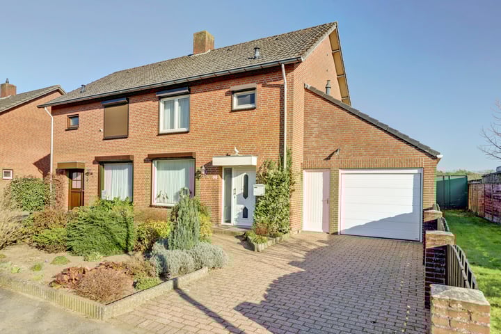 Photo of property Bosbergstraat 33, Lomm