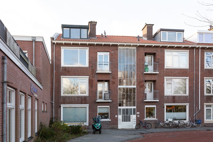 Photo of property Bosbesstraat 40, 's-Gravenhage
