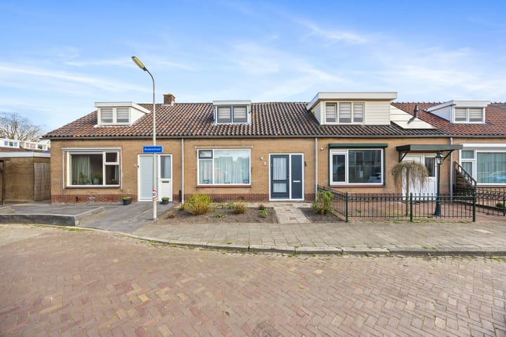 Bosbesstraat 7 in Hoogeveen foto