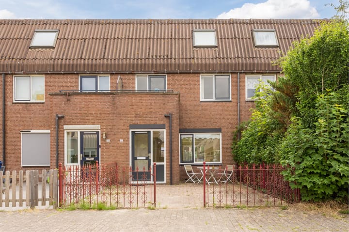 Bosgouw 157 in Almere foto
