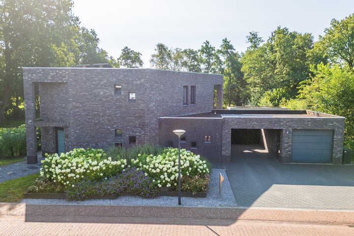 Photo of property Bosksingel 14, Feanwâlden
